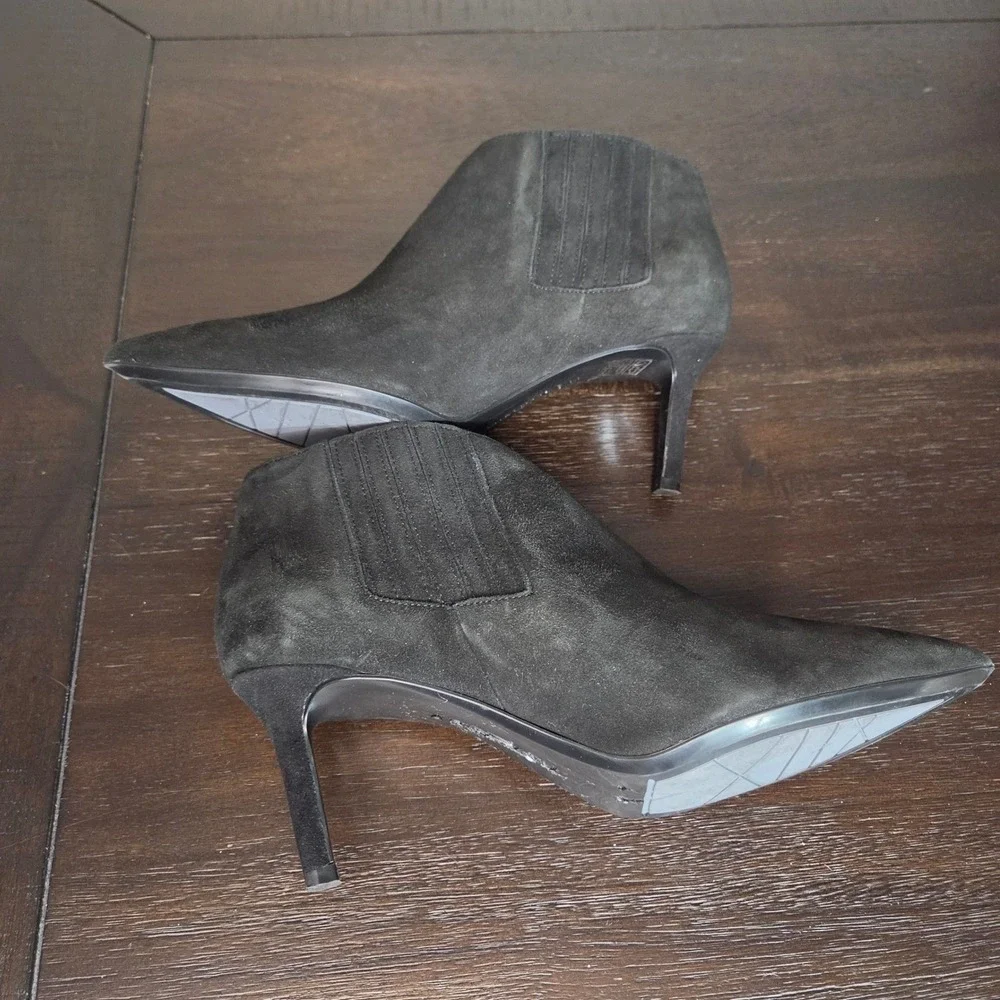 Aquatalia Black Suede Pointed Toe Ankle Boots 9.5 Stiletto Heel Made Italy